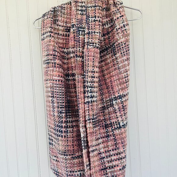 Hand-Woven Infinity Scarf Gold Thread Accents - Picture 5 of 6